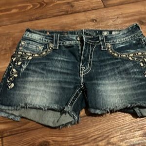 Miss Me Shorts Size 29